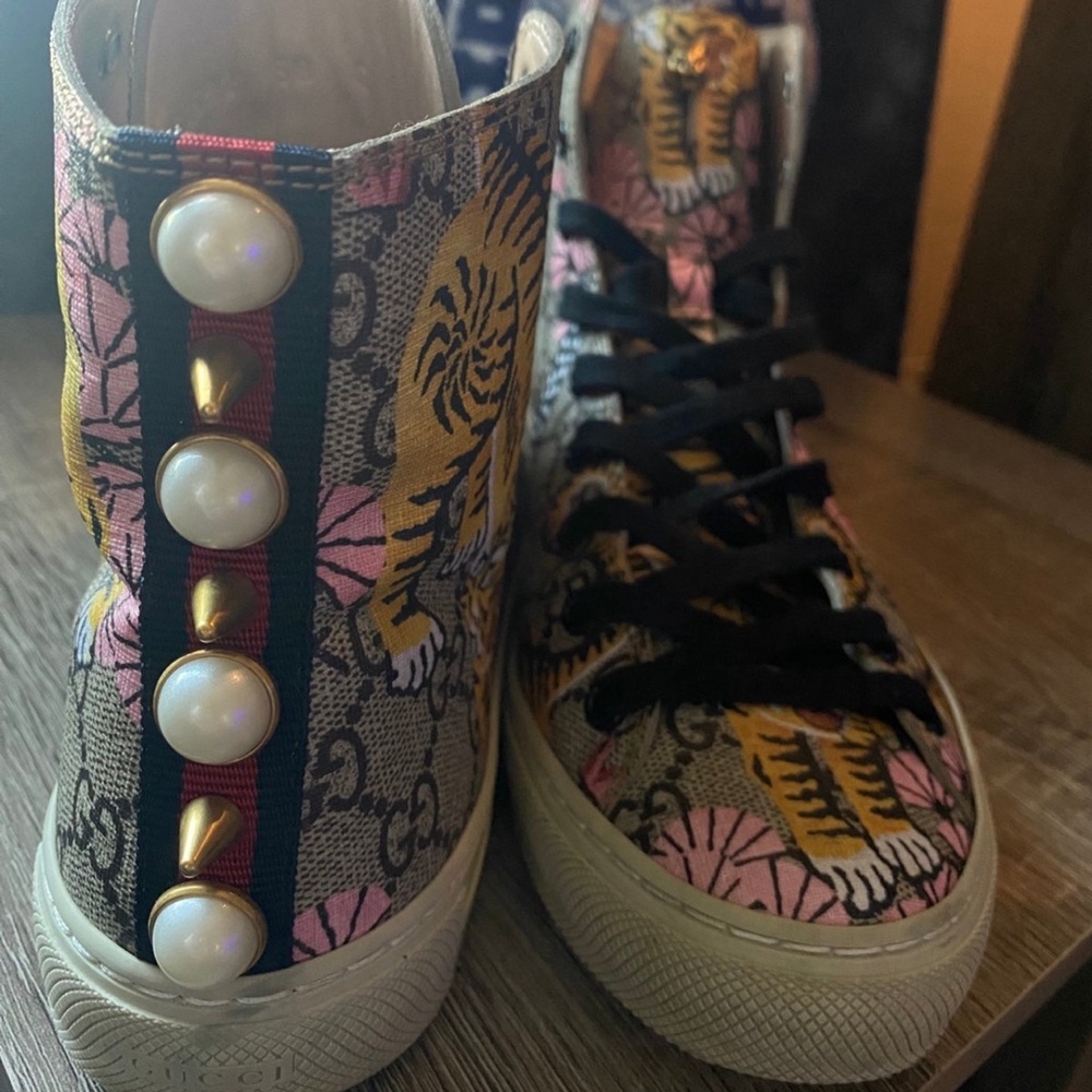 GUCCI Authentic Bengal Tiger Sneakers Size 38